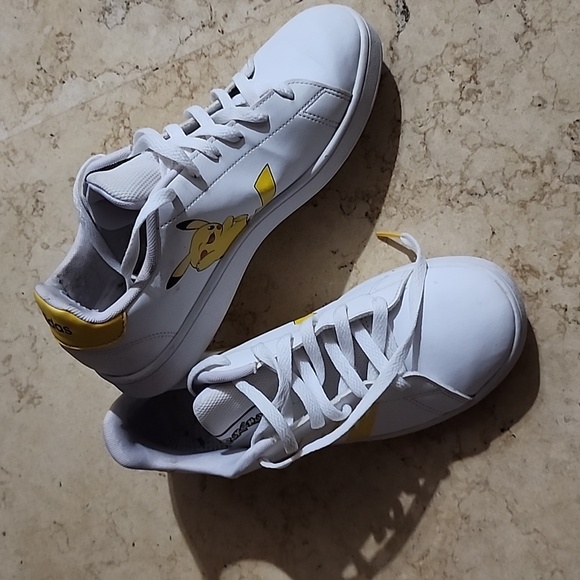 Pokemon adidas White and Yellow Kids Sneakers No Insoles Inside The Shoe - Picture 1 of 7